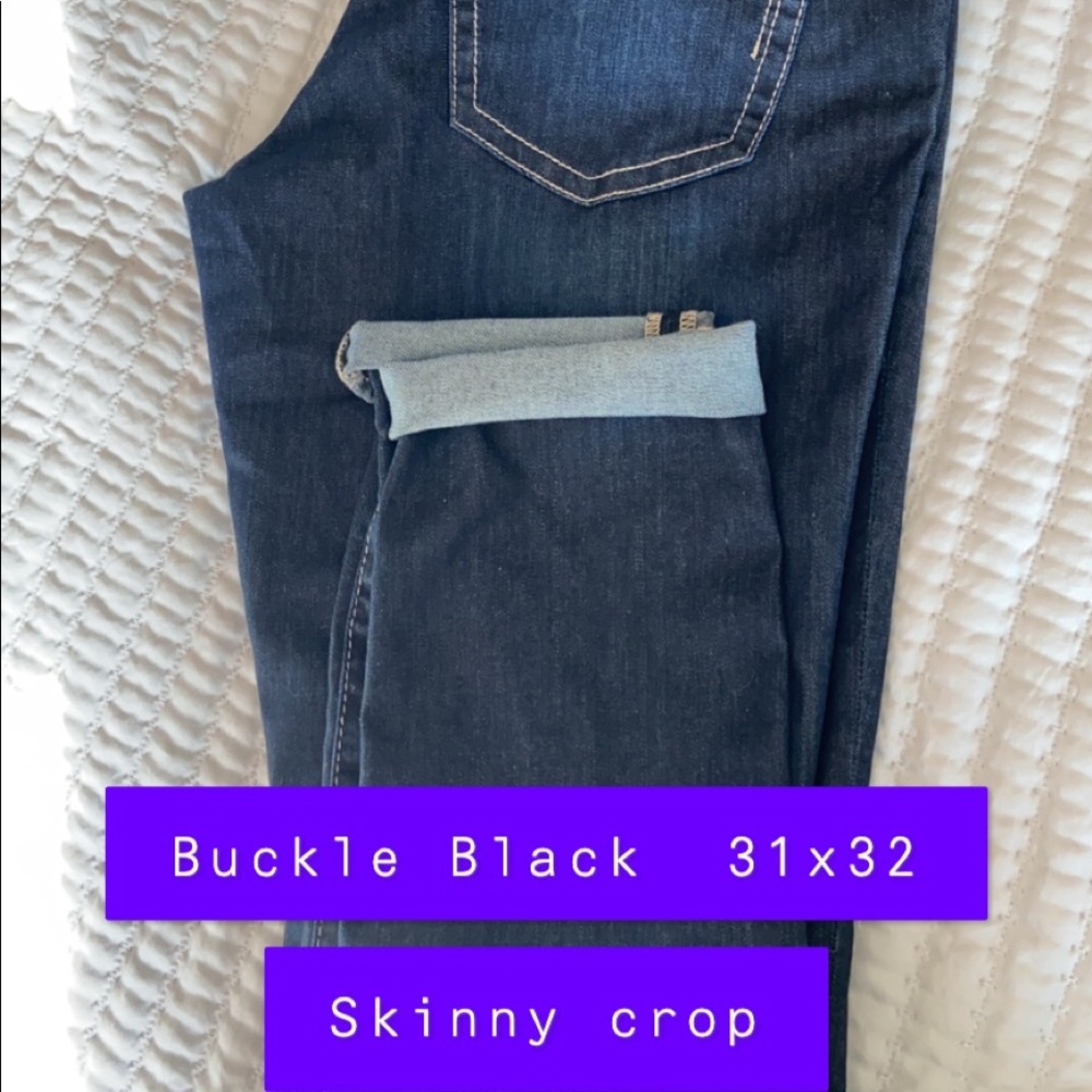Buckle Black skinny crop 31x32